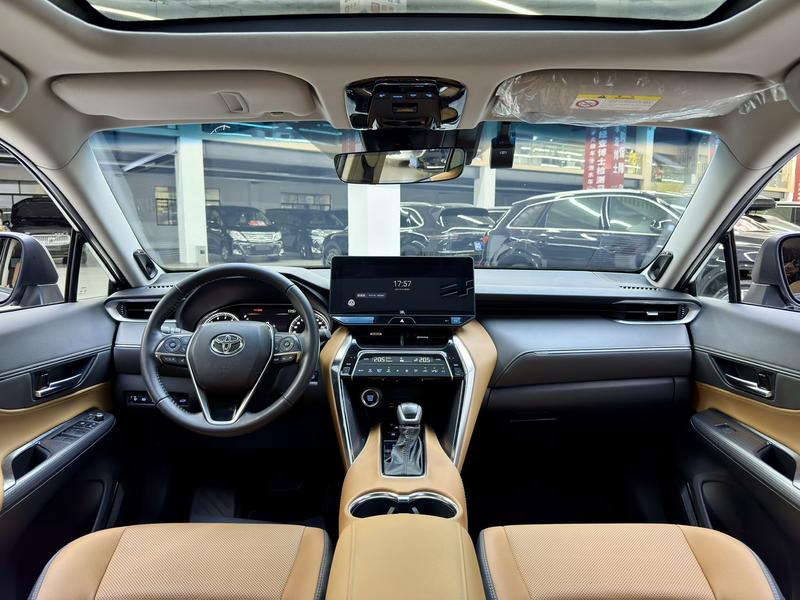 Toyota Venza, 2022 — фото 5 из 10