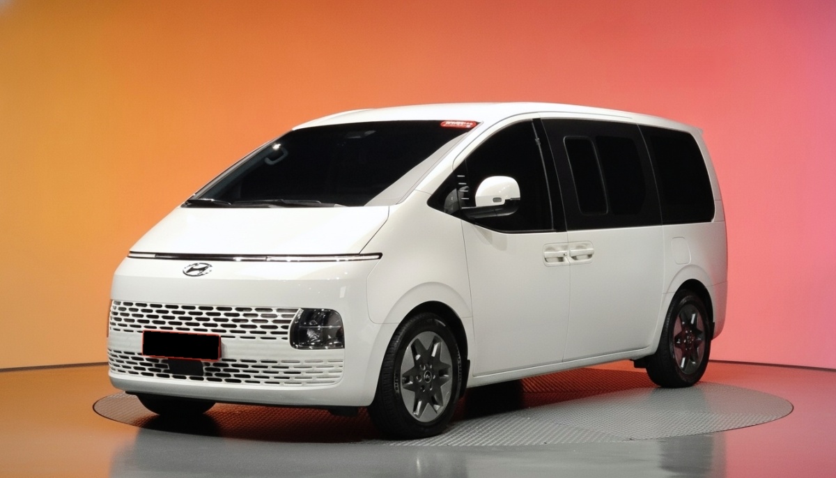 Hyundai Staria, 2023 — купить в Белгороде под ключ