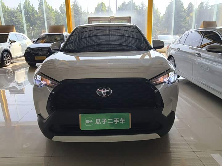 Toyota Corolla Cross, 2023 — фото 3 из 9