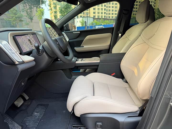 Volvo XC70 Hybrid, 2025 — фото 5 из 9