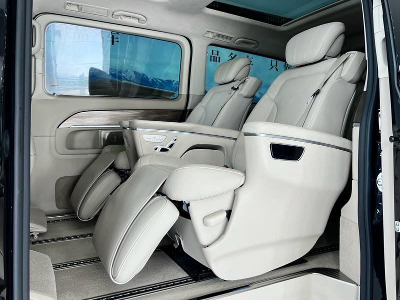 Mercedes-Benz V-Class, 2022 — фото 11 из 12