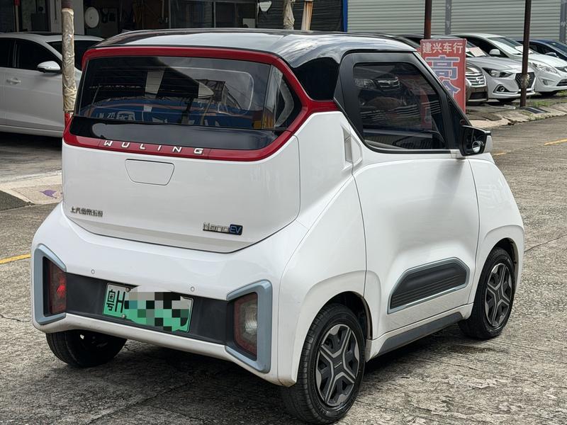 Wuling Nano EV, 2022 — фото 6 из 12