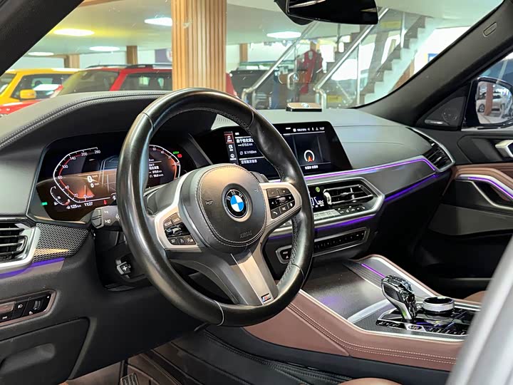 BMW X6, 2022 — фото 7 из 9