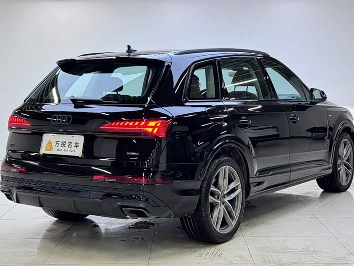 Audi Q7, 2025 — фото 3 из 9