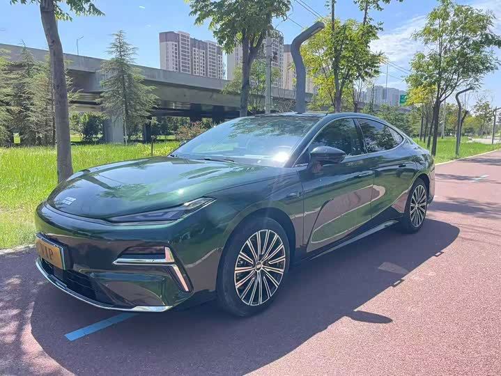 Geely Galaxy Starshine 8 EM-i, 2025 — купить в Санкт-Петербурге под ключ