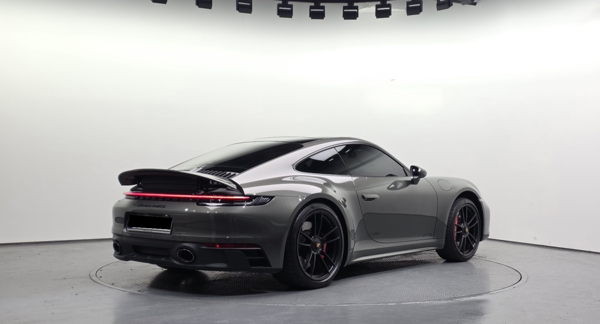 Porsche 911, 2022 — фото 2 из 12