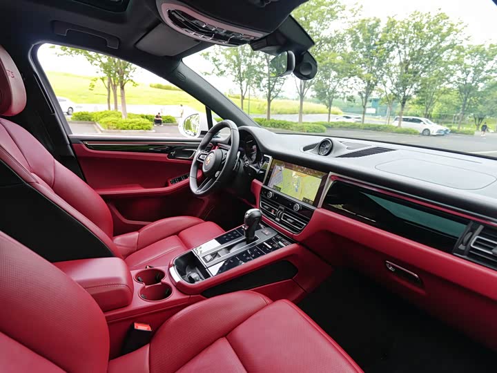 Porsche Macan, 2023 — фото 9 из 9