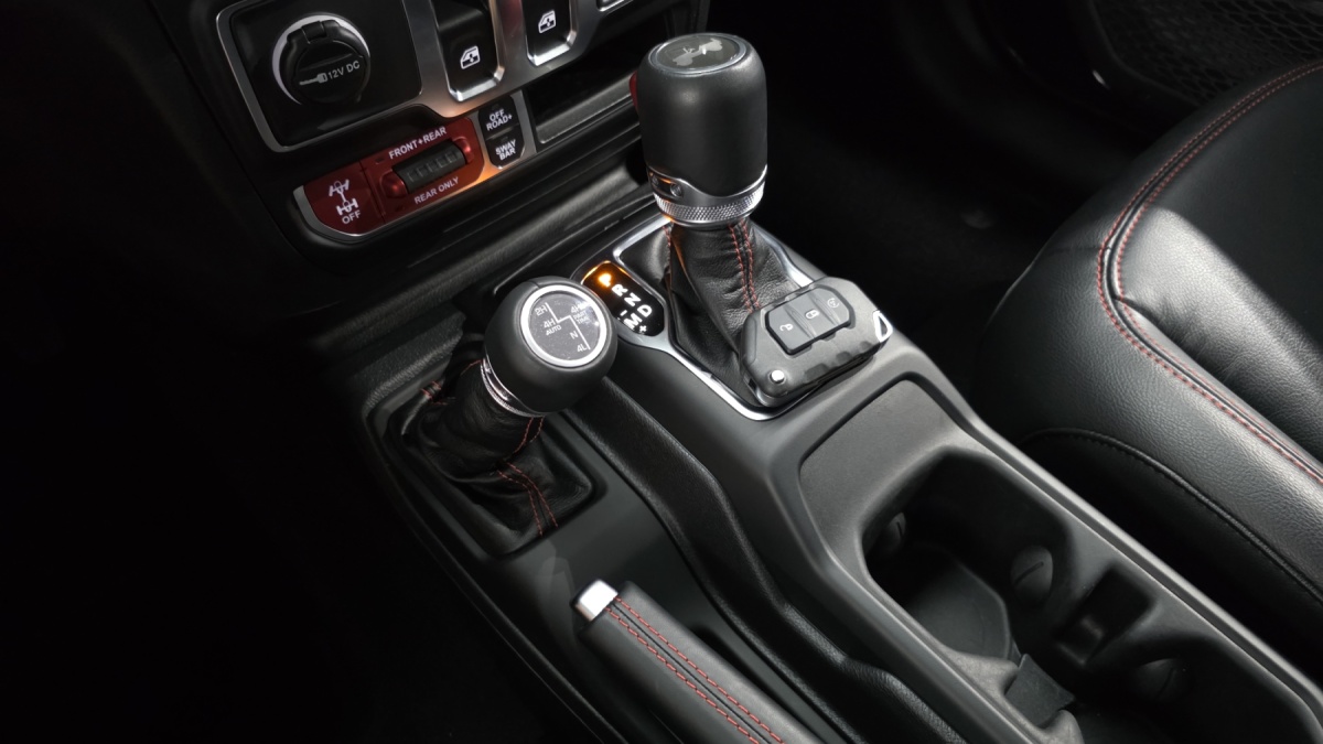Jeep Wrangler, 2023 — фото 8 из 12