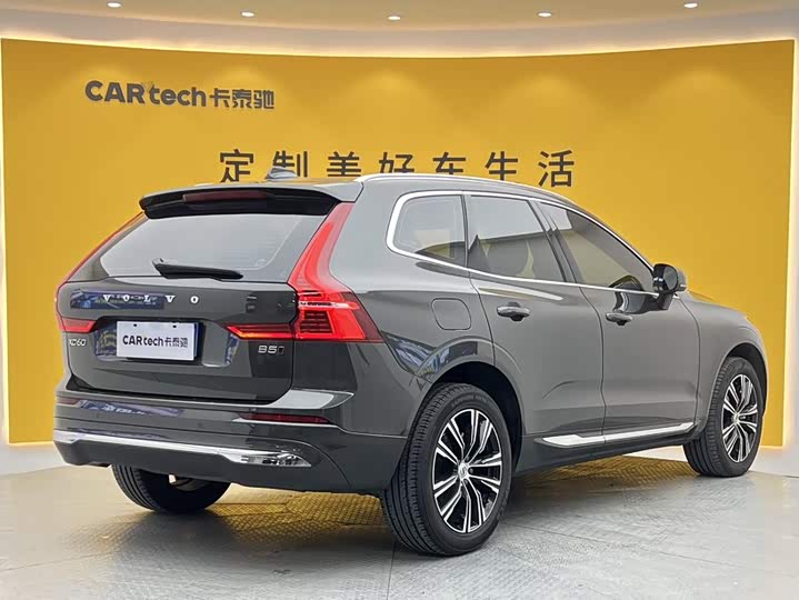 Volvo XC60, 2022 — фото 5 из 9