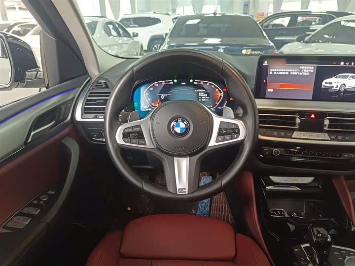 BMW X4, 2022 — фото 7 из 9
