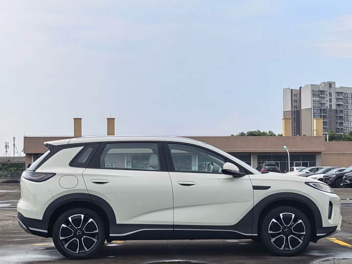BYD Sea Lion 05 DM-i Hybrid, 2026 — фото 6 из 9