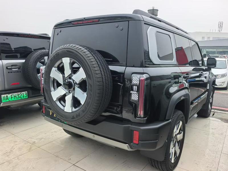 BAIC Beijing BJ40 Hybrid, 2024 — фото 4 из 10