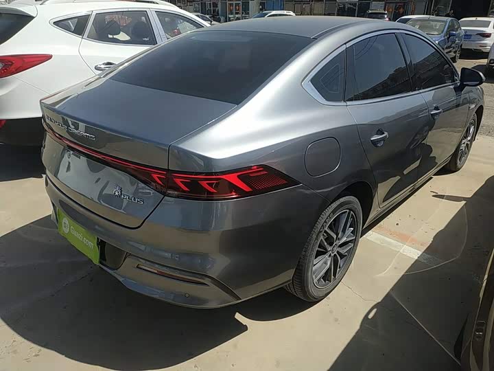 BYD Qin Plus, 2023 — фото 7 из 9