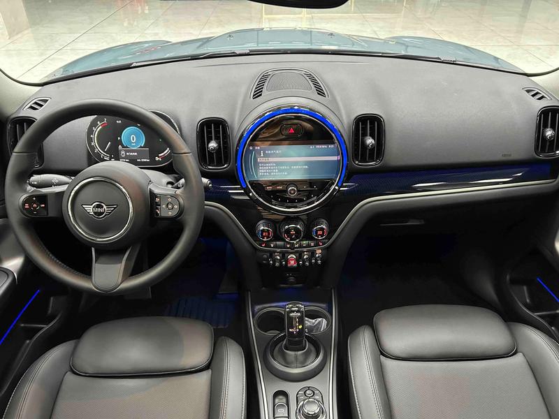 Mini Countryman, 2023 — фото 10 из 12