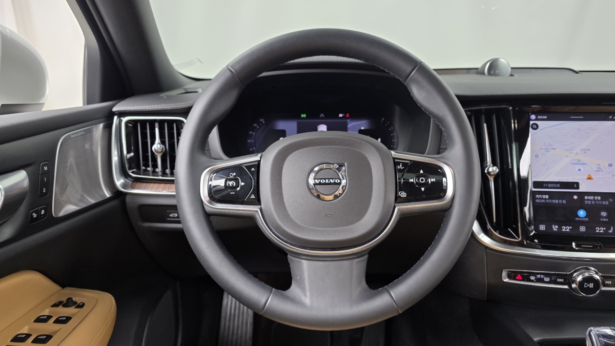 Volvo V60, 2023 — фото 12 из 12