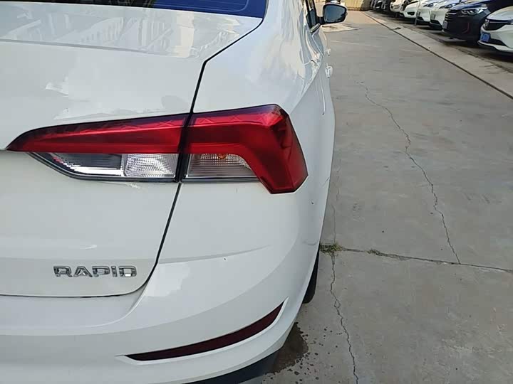 Skoda Rapid, 2022 — фото 8 из 9