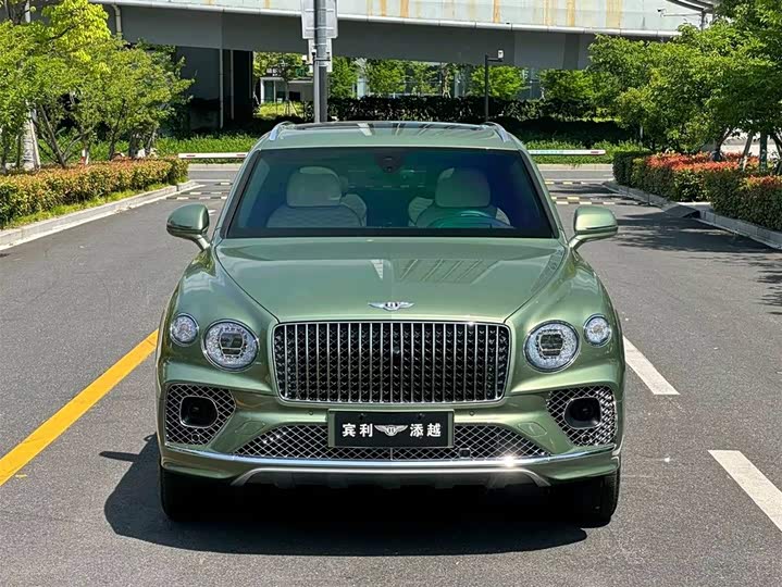 Bentley Bentayga, 2023 — купить в Тамбове под ключ