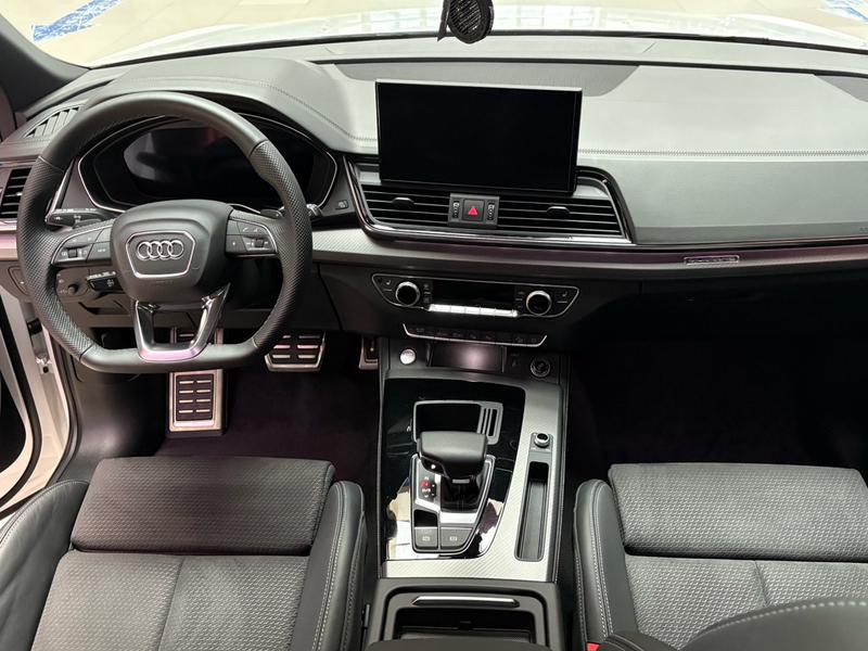 Audi Q5L Sportback, 2024 — фото 8 из 12