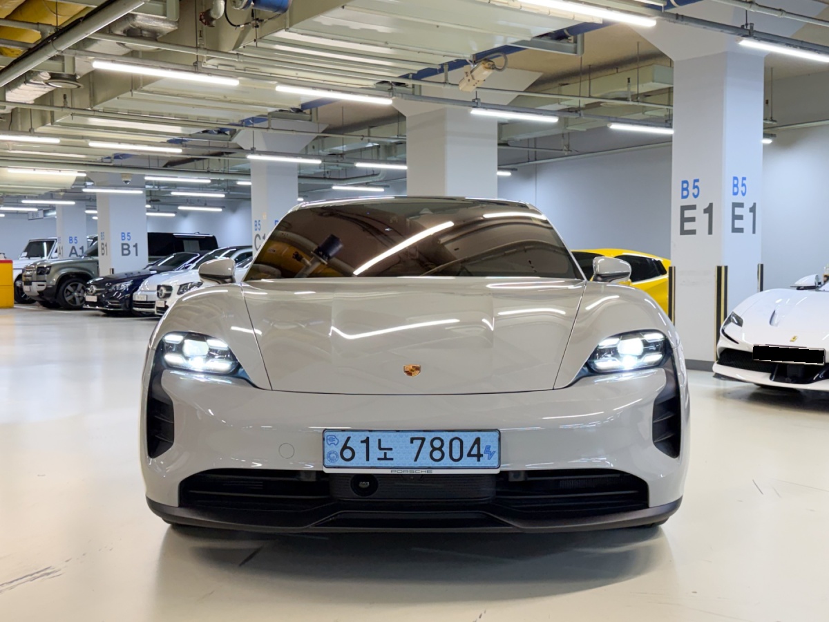 Porsche Taycan, 2022 — фото 3 из 12