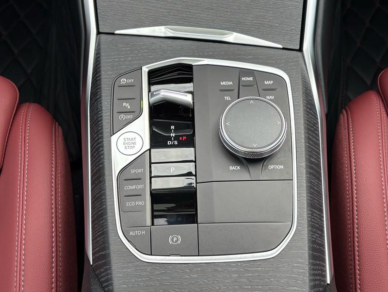 BMW 3 Series, 2025 — фото 10 из 12