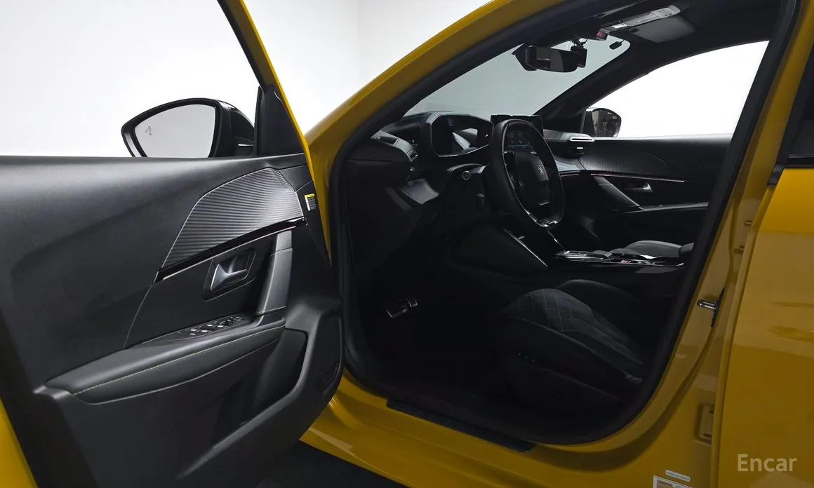 Peugeot 208, 2023 — фото 10 из 12