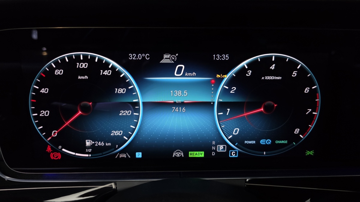Mercedes-Benz E-Class, 2023 — фото 8 из 12