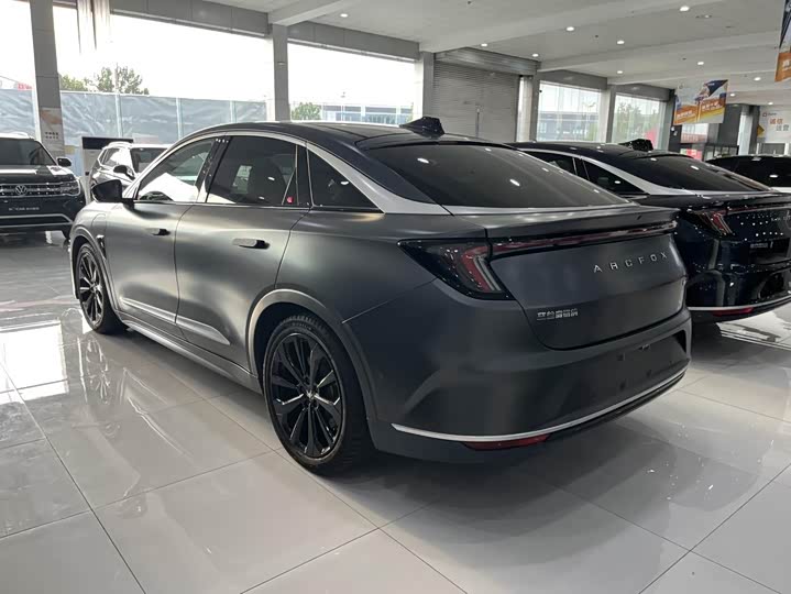 BAIC Arcfox Alpha S, 2023 — фото 5 из 9