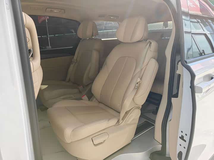 Buick GL8 Hybrid, 2025 — фото 9 из 9