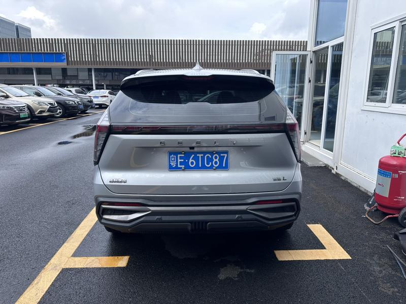 Geely Atlas L, 2023 — фото 5 из 10
