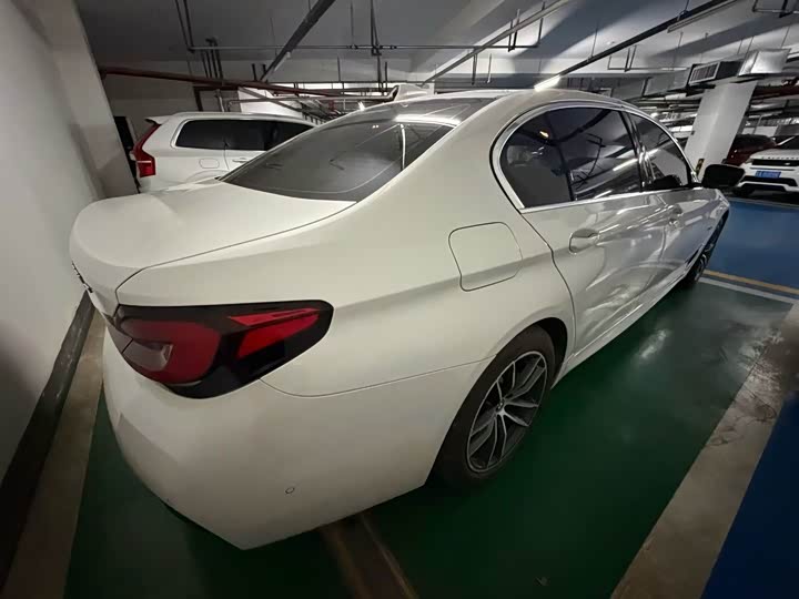 BMW 5 Series Hybrid, 2021 — фото 9 из 9