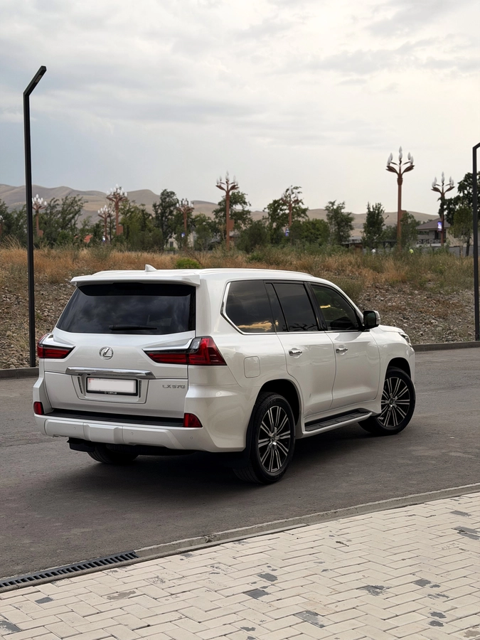 Lexus LX, 2021 — фото 5 из 12