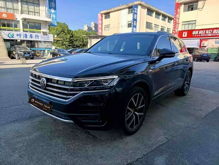 Volkswagen Touareg, 2024 — купить в Саратове под ключ