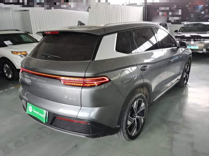 BYD Song Pro Hybrid, 2024 — фото 7 из 9