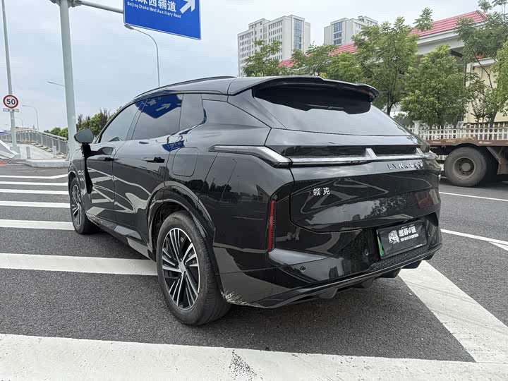 Lynk & Co 08 EM-P Hybrid, 2024 — фото 6 из 9
