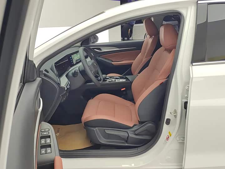 Changan Eado Plus, 2025 — фото 9 из 9