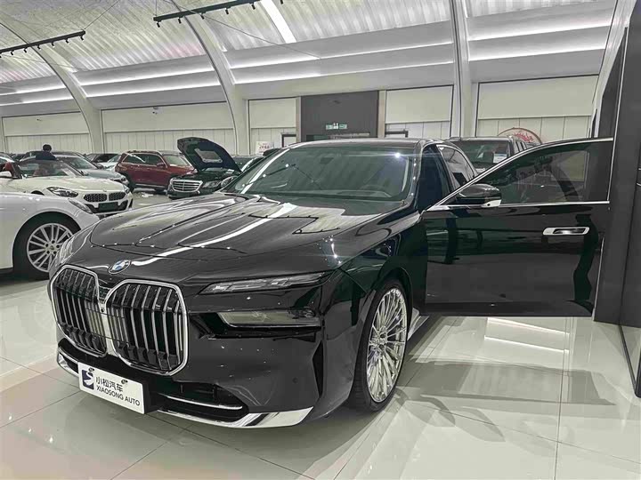 BMW 7 Series, 2025 — фото 5 из 9
