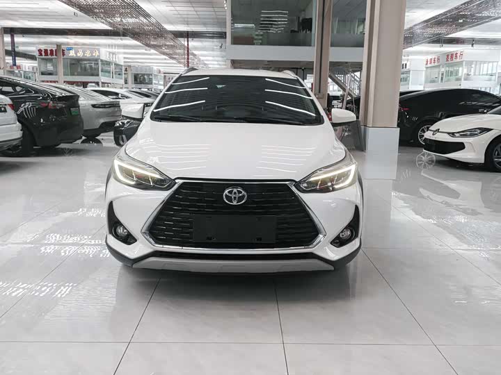 Toyota Yaris L Hatchback, 2022 — фото 2 из 9