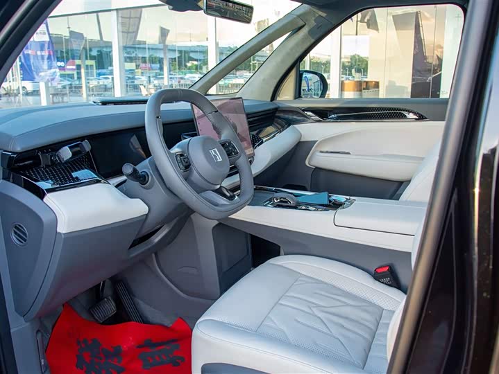 Zeekr 009, 2025 — фото 9 из 9