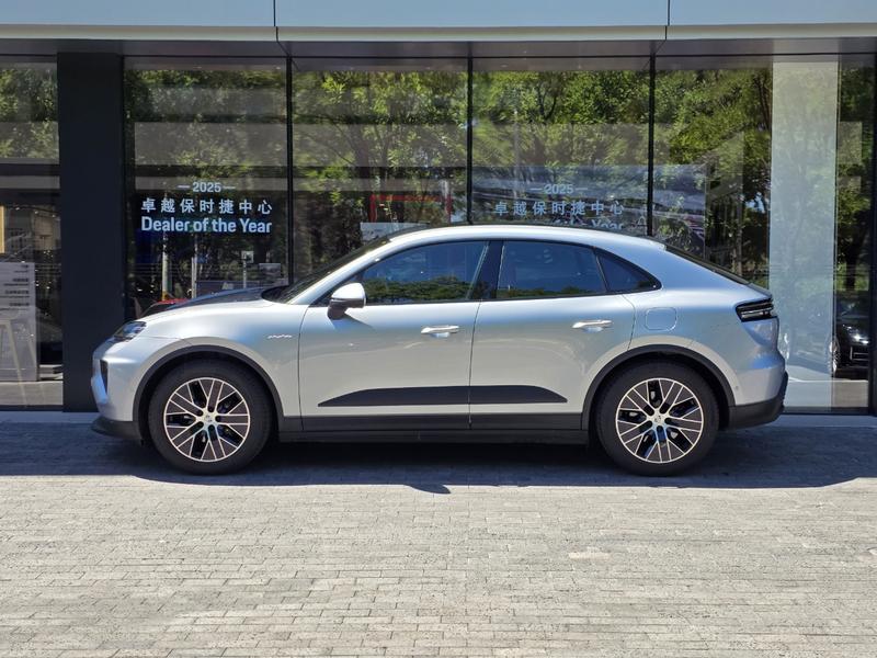 Porsche Macan EV, 2025 — фото 4 из 10