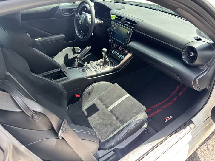 Toyota GR86, 2022 — фото 7 из 9