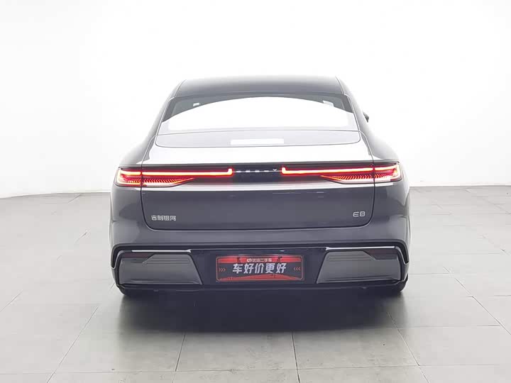 Geely Galaxy E8, 2024 — фото 4 из 9