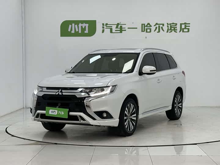 Mitsubishi Outlander, 2022 — купить в Уфе под ключ