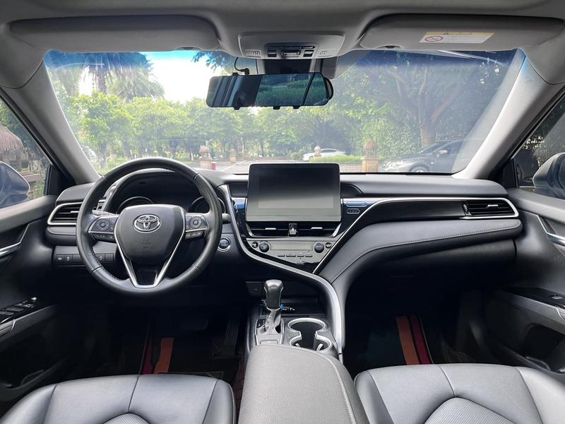 Toyota Camry, 2022 — фото 7 из 11