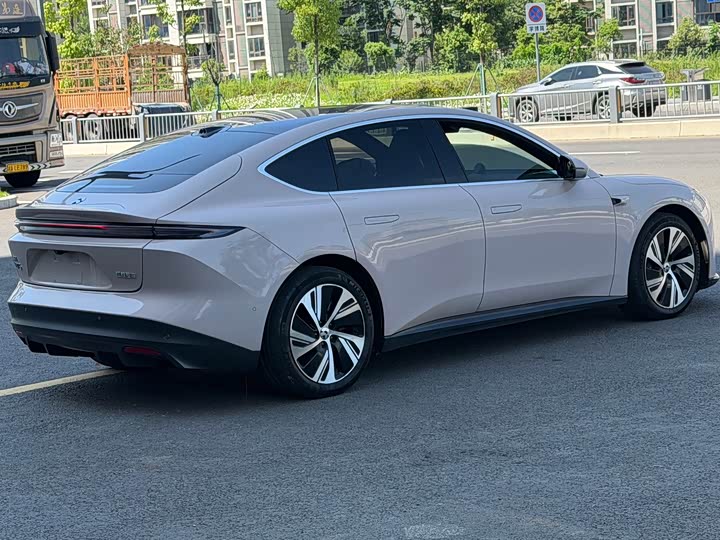Nio ET5, 2023 — фото 5 из 9