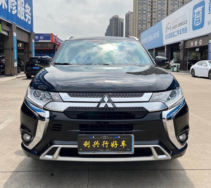 Mitsubishi Outlander, 2021 — фото 2 из 10