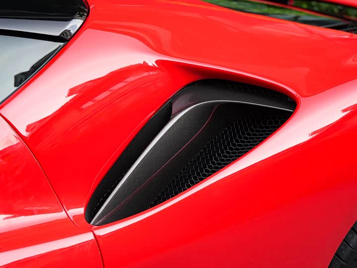 Ferrari SF90, 2023 — фото 8 из 9
