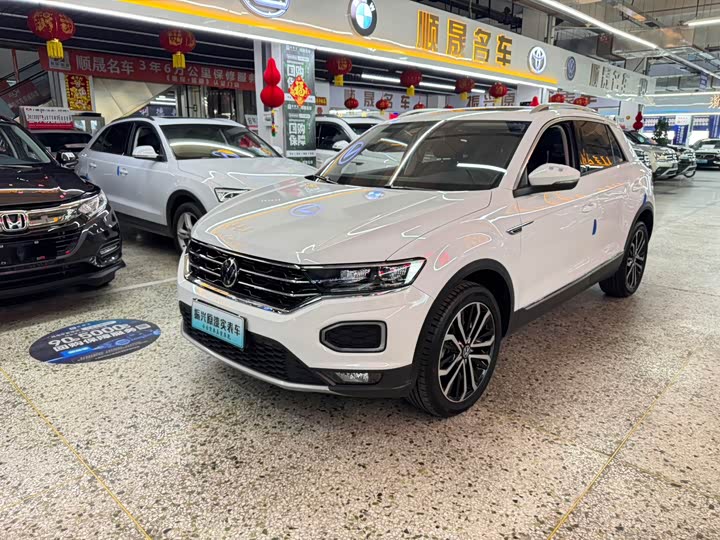 Volkswagen T-Roc, 2022 — купить в Санкт-Петербурге под ключ