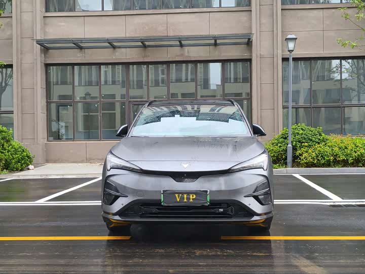 BAIC Arcfox Alpha T5, 2025 — фото 2 из 9