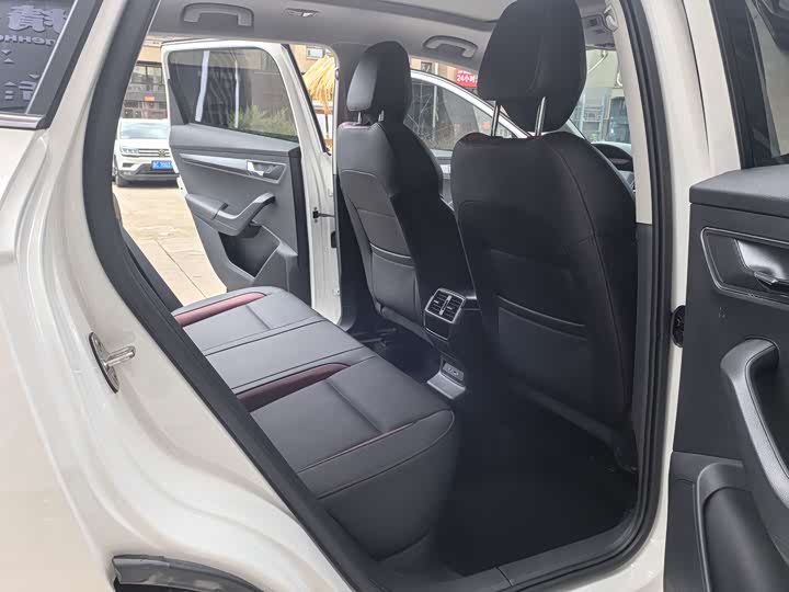 Skoda Karoq, 2022 — фото 9 из 9