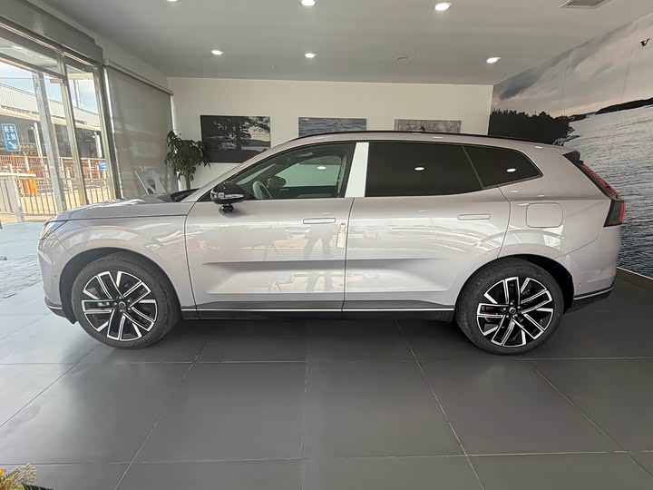 Volvo XC70 Hybrid, 2025 — фото 6 из 9